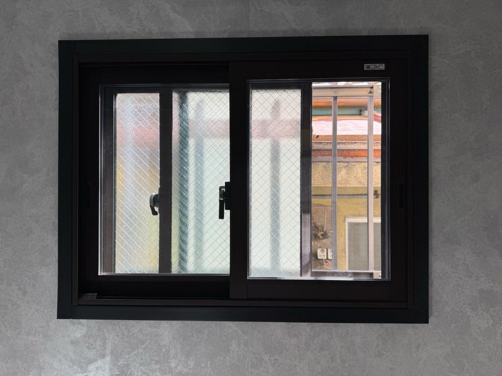 内窓の取り付け